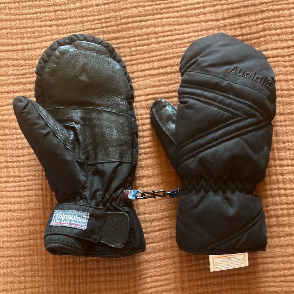 Women’s Black Thinsulate Mittens - Insulated Winter Gloves